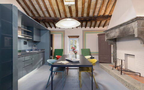 Villa la Rassinata 8: Meubilair, Interieur Ontwerp, Flooring, Tafel, Stoel, Keuken, Plafond, Verdieping, Verlichting, Keuken En Eettafel