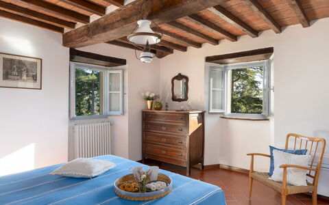 Villa la Rassinata 8: Meubilair, Muur, Interieur Ontwerp, Hout, Huis, Plafond, Slaapkamer, Bed, Kamer, Flooring