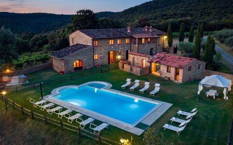 Villa Stroncoli 14: Zwembad, Landgoed, Toevlucht, Villa, Boerderij, Herenhuis, Thermae, Eco Hotel, Hacienda, Binnenplaats