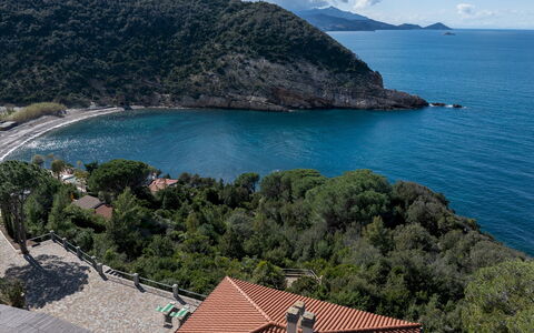Villa Meraviglia 8: Water, Zwemwater, Kust, Kust En Oceanic Landvormen, Natuurlijk Landschap, Zee, Strand, Headland, Berg, Voorgebergte