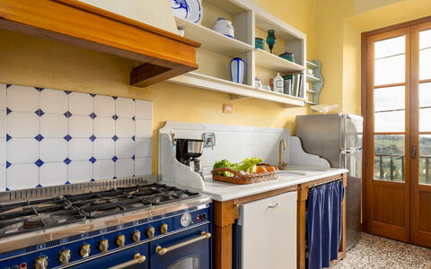 Villa Treggiaia 12+2: Keuken, Major Appliance, Fornuis, Interieur Ontwerp, Toestel Van De Keuken, Huis, Gasfornuis, Fornuis, Cooktop, Countertop