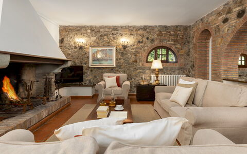 Villa Loredana 12: Meubilair, Interieur Ontwerp, Flooring, Bankstel, Plafond, Verdieping, Kamer, Woonkamer, Tafel, Stoel