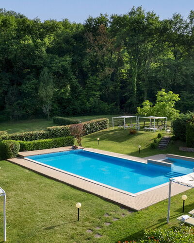 Valleverde 28+2: Zwembad, Toevlucht, Vrije Tijd, Eco Hotel, Tuin, Buitenmeubels, Ligstoel, Landscaping, Schaduw, Thermae