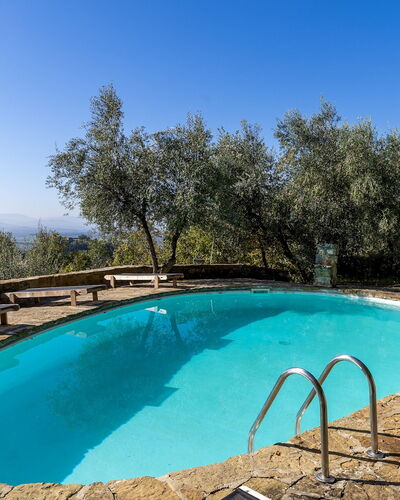 Castellare in Poggio 10: Blauw, Zwembad, Buitenmeubels, Landscaping, Schaduw, Toevlucht, Eco Hotel, Backyard, Villa