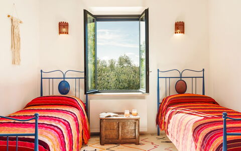 Casale Rondinella 6+2: Slaapkamer, Meubilair, Bed, Bedding, Interieur Ontwerp, Linens, Huis, Bed Frame, Laken, Verf