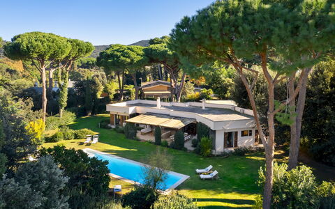 Villa Puntala 10: Woongebied, Huis, Toevlucht, Landgoed, Zwembad, Tuin, Eco Hotel, Villa, Hacienda, Landscaping