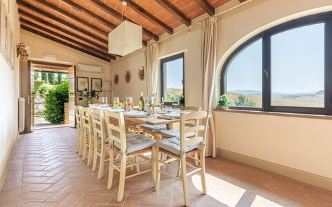 Casale Teatro 10: Meubilair, Interieur Ontwerp, Tafel, Keuken En Eettafel, Stoel, Huis, Eetkamer, Plafond, Kamerplant, Villa