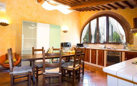 La Magia 8+2: Meubilair, Interieur Ontwerp, Flooring, Plafond, Keuken, Verlichting, Tafel, Countertop, Kamer, Verdieping