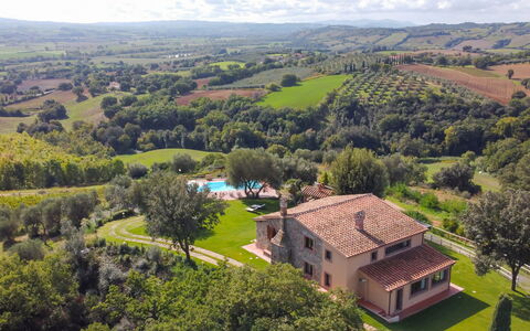 Casale Ombrone 11: Zwembad, Boerderij, Landgoed, Villa, Gazon, Hacienda, Herenhuis, Eco Hotel, Boerderij, Plantage