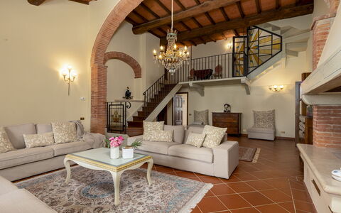 Villa la Monarca 16: Meubilair, Interieur Ontwerp, Bankstel, Plafond, Flooring, Verlichting, Woonkamer, Tafel, Kamer, Verdieping