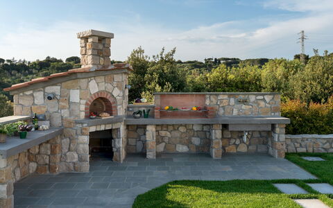 Villa la Casina 4: Tuin, Flagstone, Steen, Schoorsteen, Stenen Muur, Steenoven, Landscaping, Ontwerp, Patio, Backyard