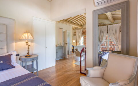 Villa Ginevra 12: Meubilair, Interieur Ontwerp, Flooring, Slaapkamer, Verdieping, Plafond, Verlichting, Huis, Bed, Kamer