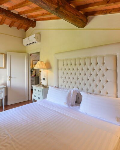 Villa Ginevra 12: Toevlucht, Hotel, Villa, Zwembad, Badplaats, Lamp, Boutique Hotel, Kamerplant