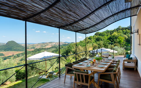Villa Francesca 10: Buitenmeubels, Eco Hotel, Schaduw, Heuvel Station, Stoel, Bergketen, Buitentafel, Keuken En Eettafel, Balkon, Toevlucht