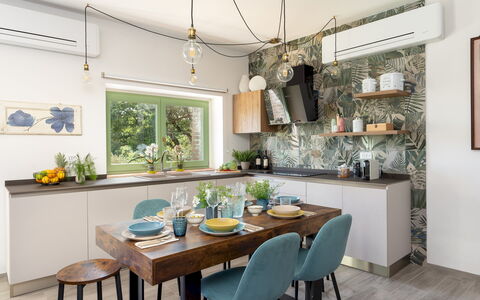 Cottage Dolcevista 4+2: Meubilair, Interieur Ontwerp, Keuken, Countertop, Lichte Inrichting, Hout, Flooring, Kamer, Plafond, Verlichting
