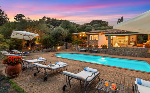 Villa Althaea 6: Zwembad, Toevlucht, Eco Hotel, Buitenmeubels, Badplaats, Landscaping, Hacienda, Thermae, Landgoed, Hotel