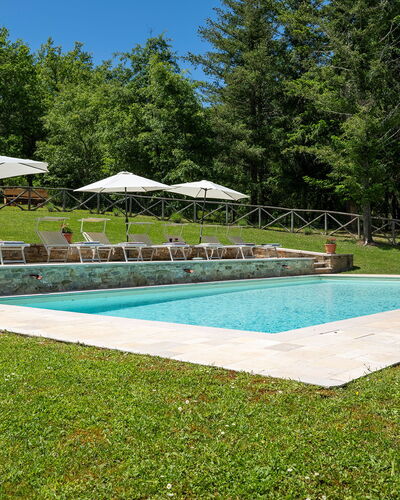 Villa Palazzolo 8: Zwembad, Tuin, Toevlucht, Landscaping, Gazon, Schaduw, Eco Hotel, Park, Buitenmeubels, Backyard