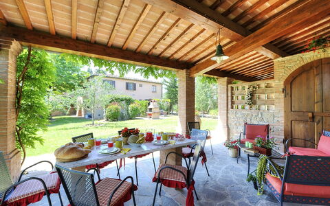 Montelopio: Eigendom, Gebouw, Onroerend Goed, Kamer, Patio, Huis, Veranda, Interieur Ontwerp, Huis, Landgoed