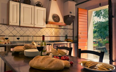 Montelopio 3: Kamer, Interieur Ontwerp, Eigendom, Meubilair, Woonkamer, Countertop, Huis, Gebouw, Huis, Verdieping