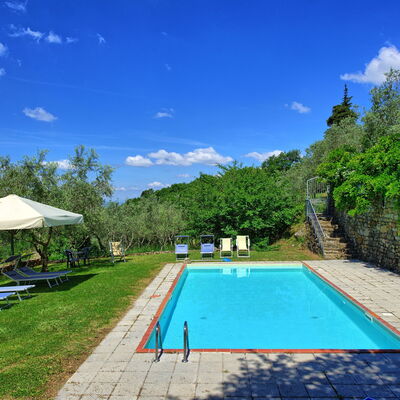 Panzalla: Zwembad, Eigendom, Onroerend Goed, Landgoed, Huis, Vrije Tijd, Vakantie, Gebouw, Gras, Toevlucht