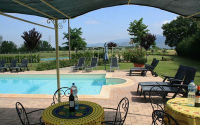 La Mucchia: Eigendom, Zwembad, Patio, Huis, Schaduw, Gebouw, Onroerend Goed, Landgoed, Huis, Toevlucht