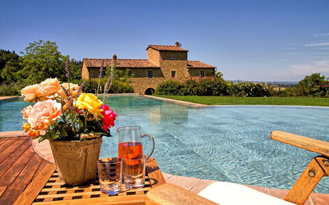 Villa Petrognano: Eigendom, Water, Vakantie, Landgoed, Zomer, Toevlucht, Onroerend Goed, Huis, Rivier, Landschap