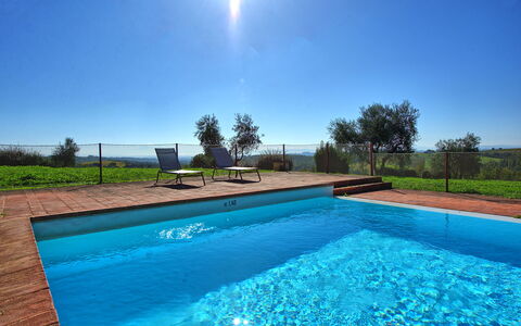 Fornacino: Water, Lucht, Fabriek, Watervoorraden, Dag, Eigendom, Licht, Natuur, Zwembad, Azure