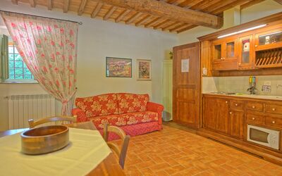 San Donato 1: Kamer, Eigendom, Meubilair, Gebouw, Huis, Interieur Ontwerp, Verdieping, Onroerend Goed, Woonkamer, Plafond