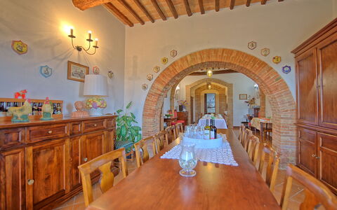 San Donnino: Eigendom, Gebouw, Kamer, Onroerend Goed, Interieur Ontwerp, Architectuur, Boog, Landgoed, Plafond, Hal