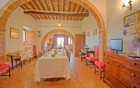 San Donnino: Gebouw, Kamer, Eigendom, Interieur Ontwerp, Meubilair, Onroerend Goed, Landgoed, Restaurant, Boog, Verdieping