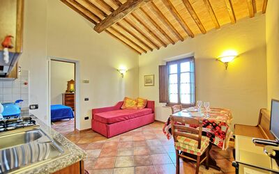 Certaldo 2: Kamer, Eigendom, Gebouw, Meubilair, Interieur Ontwerp, Huis, Onroerend Goed, Plafond, Verdieping, Woonkamer