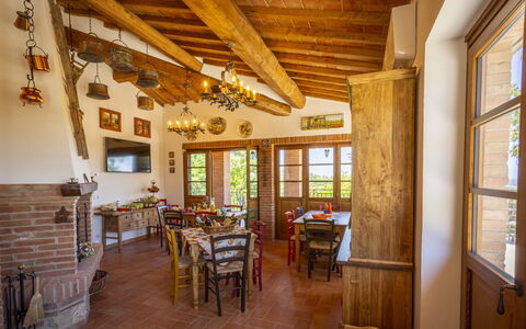 Villa Amadeo: Kamer, Eigendom, Gebouw, Straal, Verdieping, Plafond, Meubilair, Houten Vloer, Interieur Ontwerp, Hardwood