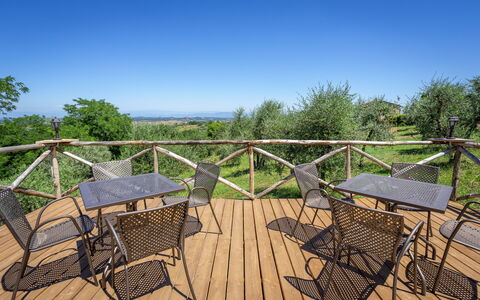 Villa Amadeo: Eigendom, Onroerend Goed, Landschap, Boom, Landelijk Gebied, Huis, Vrije Tijd, Tafel, Vakantie, Gebouw