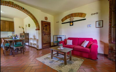 Il Sole: Kamer, Eigendom, Gebouw, Meubilair, Interieur Ontwerp, Huis, Woonkamer, Onroerend Goed, Villa, Verdieping