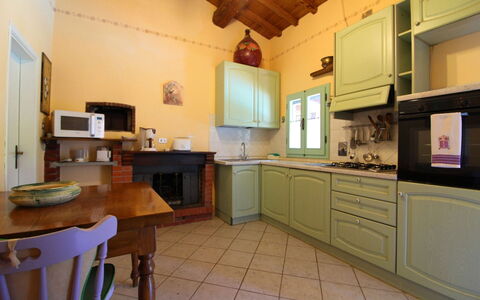 Pagliazzone: Eigendom, Kamer, Meubilair, Countertop, Keuken, Gebouw, Cabinetry, Interieur Ontwerp, Huis, Verdieping