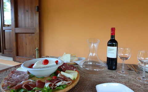 Pagliazzone: Voedsel, Tableware, Tafel, Fles, Dishware, Drinkware, Bord, Barware