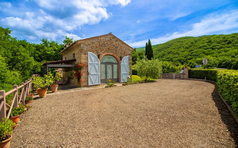 La Casa di Pino: Zwembad, Toevlucht, Tuin, Eco Hotel, Buitenmeubels, Thermae, Waterpartij, Schaduw, Landgoed, Landscaping