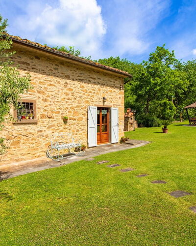 La Casa di Pino: Zwembad, Toevlucht, Tuin, Eco Hotel, Buitenmeubels, Thermae, Waterpartij, Schaduw, Landgoed, Landscaping