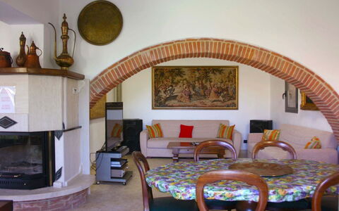 Casa Felice: Kamer, Eigendom, Gebouw, Interieur Ontwerp, Meubilair, Woonkamer, Huis, Boog, Onroerend Goed, Architectuur