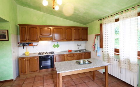 Casale Aiola: Eigendom, Kamer, Keuken, Gebouw, Meubilair, Huis, Interieur Ontwerp, Cabinetry, Onroerend Goed, Verdieping