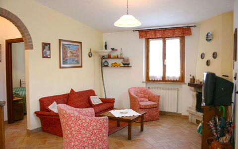 Podere San Bono: Kamer, Eigendom, Meubilair, Gebouw, Woonkamer, Interieur Ontwerp, Huis, Verdieping, Onroerend Goed, Architectuur