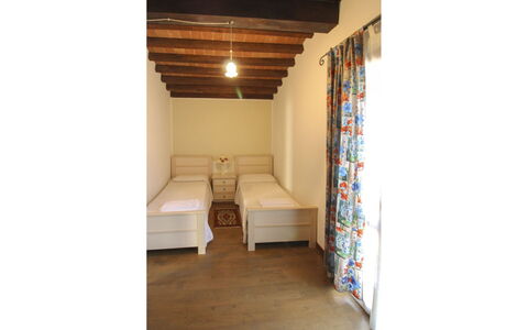 Villino Alba: Verdieping, Flooring, Hout, Interieur Ontwerp, Meubilair, Kamer, Bed, Slaapkamer, Beits, Plafond