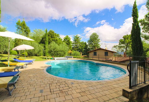 Villino Alba: Zwembad, Toevlucht, Buitenmeubels, Schaduw, Tuin, Eco Hotel, Landscaping, Hacienda, Landgoed, Backyard