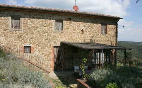 Podere della Crocchia: Fabriek, Wolk, Lucht, Gebouw, Eigendom, Venster, Land Lot, Huis, Verblijf, Landelijk Gebied