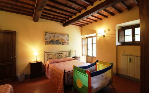 La Quiete: Kamer, Eigendom, Slaapkamer, Meubilair, Gebouw, Bed, Huis, Interieur Ontwerp, Plafond, Onroerend Goed