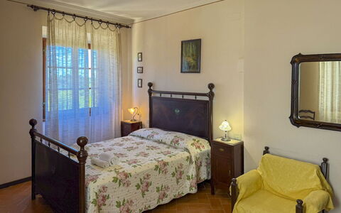 Villa Verniana: Meubilair, Bed, Slaapkamer, Interieur Ontwerp, Laken, Bedding, Verdieping, Flooring, Kamer, Hout