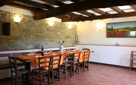 Borgo Antico: Gebouw, Eigendom, Restaurant, Kamer, Tafel, Interieur Ontwerp, Verdieping, Meubilair, Onroerend Goed, Huis