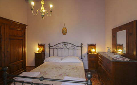 Agriturismo Ca di Vestro: Meubilair, Interieur Ontwerp, Slaapkamer, Bed, Hout, Flooring, Verdieping, Plafond, Kamer, Lade