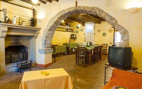 Casa la Primula: Restaurant, Gebouw, Eigendom, Kamer, Geel, Interieur Ontwerp, Boog, Architectuur, Huis