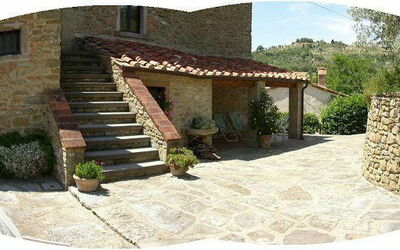 Picchio 1: Villa Polvano Picchio 1 - the entrance and the terrace